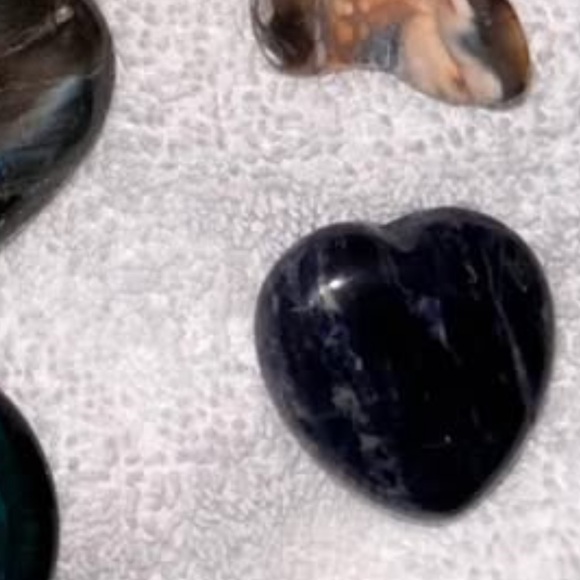 Heart-Shaped Brown Glass Accent NFS reserved - Picture 8 of 9